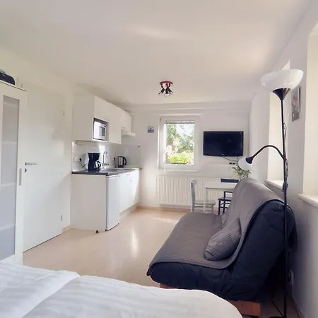 Red Tree * 弗尔赫拉比