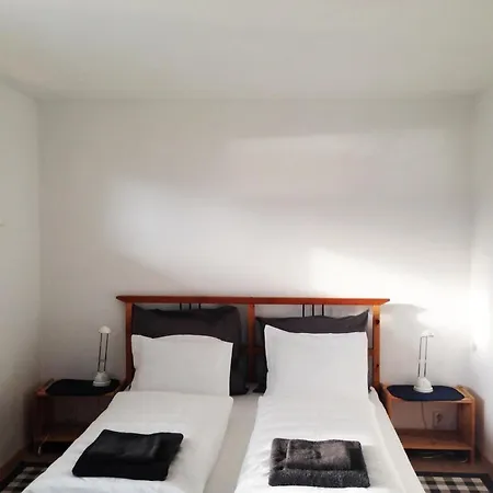 Apartament Red Tree *